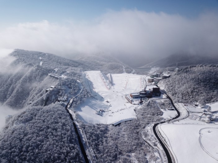 日韩国产人妻一区二区三区