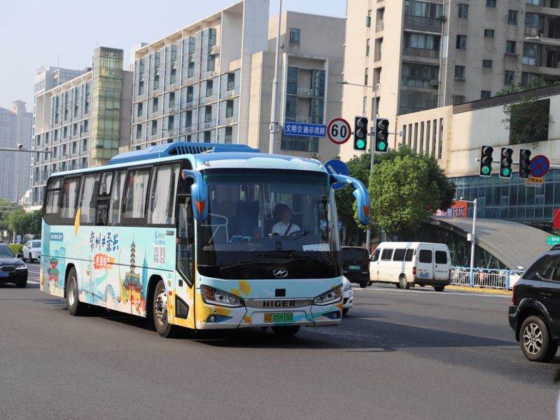常泰长江大桥通车  常泰便民快巴首发
